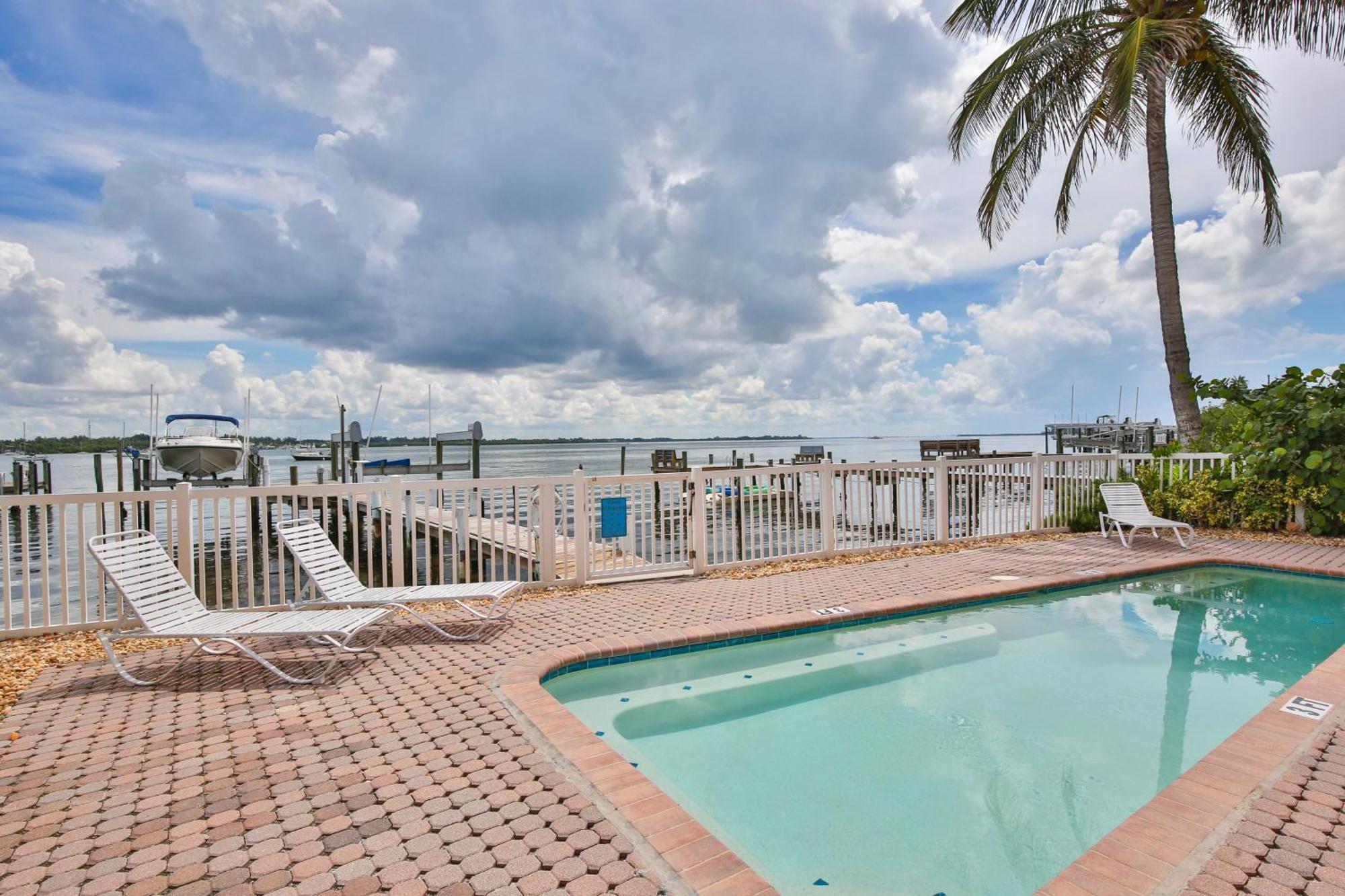 Hibiscus Hideaway B - Top Floor Unit Bradenton Beach Dış mekan fotoğraf